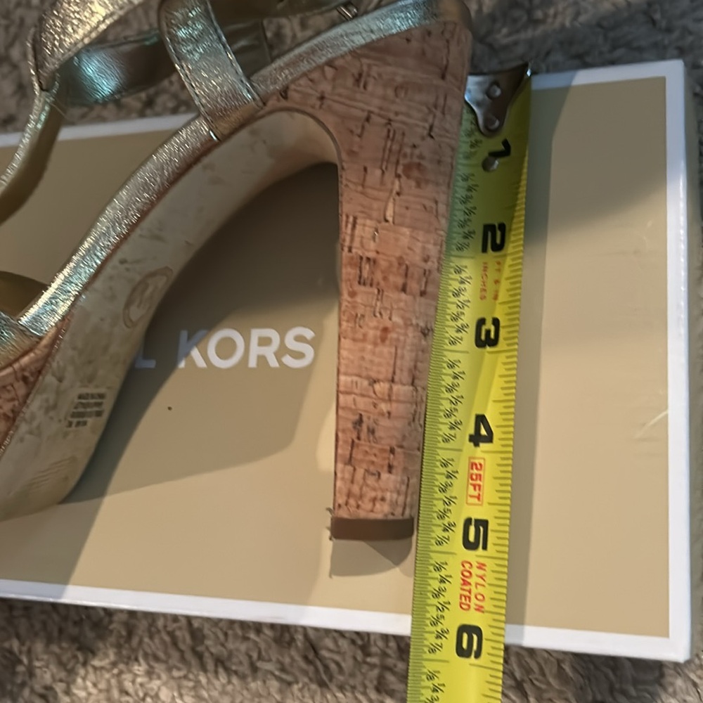 MICHAEL KORS Catalina Kork Metallic Leather Gold Sandals 7 - Picture 7 of 8